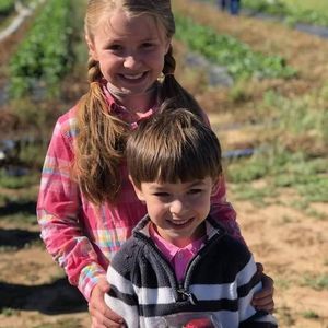 Meet your Posher, Sharon